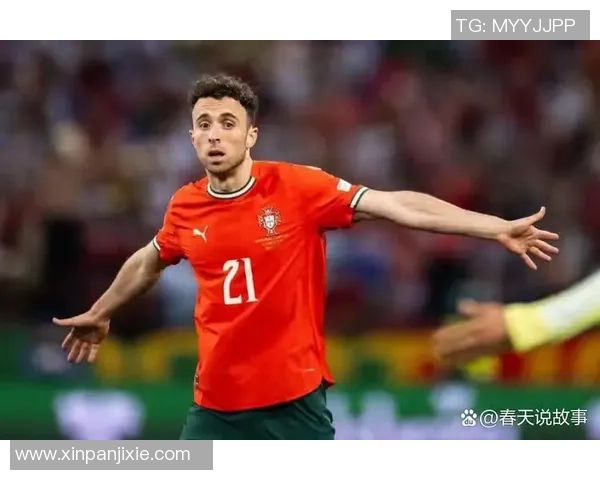 足球球星生活瞬间定格 壁纸展示足坛巨星的日常风采